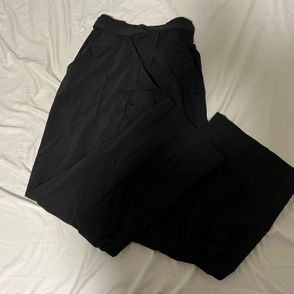 Lululemon Noir Pant Sz 6